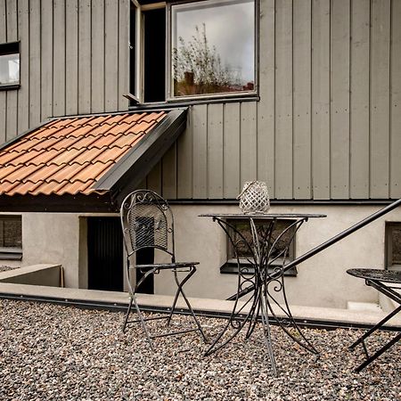 Vivante Basement Accommodation Порвоо Экстерьер фото